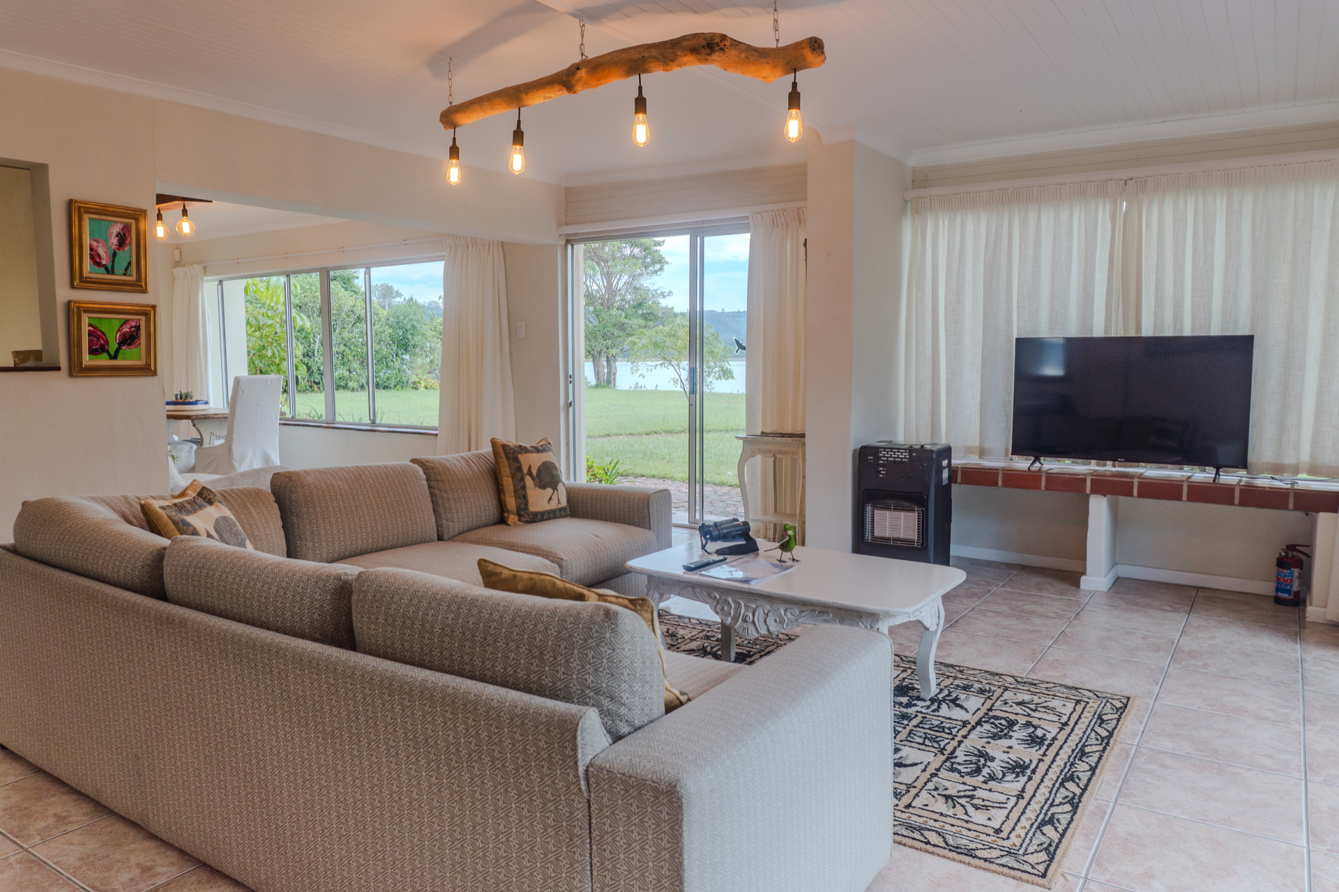 Loerie Chalet